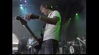 Elastica  Car Song Glastonbury Festival 2000 HQ [upl. by Amaty998]