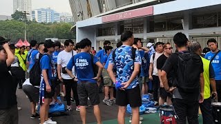 SEMAKIN SORE MEMBLUDAK SUPORTER JEPANG MULAI BERDATANGAN JELANG INDONESIA VS JEPANG DI GBK [upl. by Kcirdet]