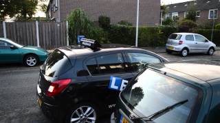 Autorijschool Leon  Fileparkeren [upl. by Airdnalahs]