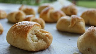 Τα πιο αφράτα τυροπιτάκια  Easy greek feta pies [upl. by Avi]