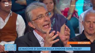 Sindone studio choc le macchie di sangue sono false  La vita in diretta estate 17072018 [upl. by Buckley]