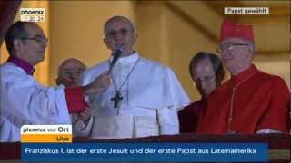 Der neue Papst Franziskus tritt vor die Gläubigen [upl. by Ahsienal]