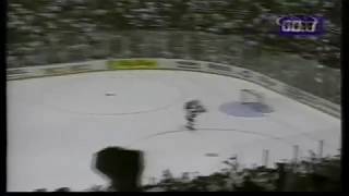 1995 Playoffs Chi  Det  Game 2 Highlights [upl. by Kciregor]