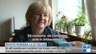 O femeie din Chişinău cunoaşte şapte limbi iar la vârsta de 67 de ani a decis să înveţe şi româna [upl. by Enahs587]