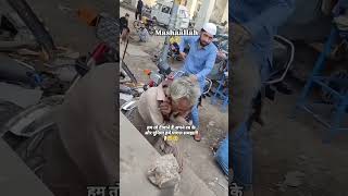 Namaz har jagah Ada kar sakte hai Mashallah mashallah 🤲 shortvideo youtube viralvideo [upl. by Pigeon597]