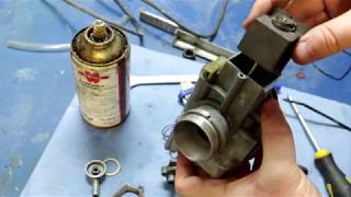 Dellorto VHB Carburettor rebuild and cleaning [upl. by Ynner]