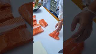 Salmon Sashimi sashimi cuttingskills giantfish giantfishcutting [upl. by Fridell]