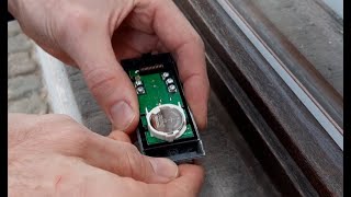 Changing the battery CR2032 from a friedland doorbell [upl. by Dronski]