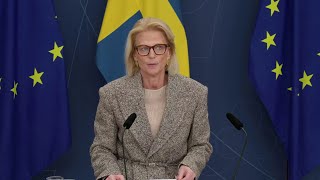 Finansminister Elisabeth Svantesson bjuder in till pressträff [upl. by Connelly524]