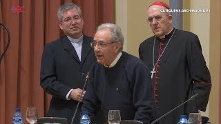 Entrega del premio a Vicente Vindel sacerdote y experto en catequesis [upl. by Salmon466]