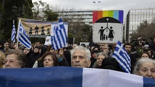 Grecia in aula il disegno di legge sul matrimonio tra persone dello stesso sesso [upl. by Nissa]