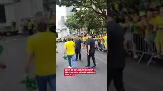 SÓSIA DE BOLSONARO MARCA PRESENÇA EM ATO NA AVENIDA PAULISTA [upl. by Max]