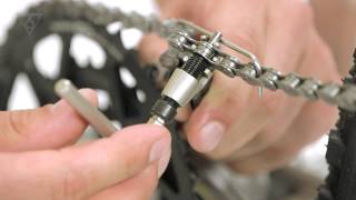 Topeak  How to fix a broken chain [upl. by Alcinia728]