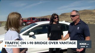 Traffic on I90 bridge over Vantage [upl. by Nynnahs]