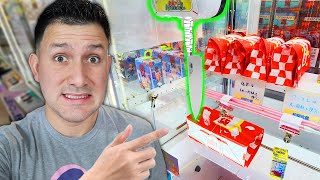 What Happens if you put a KNIFE in a Claw Machine [upl. by Pier]