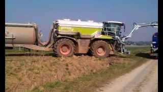 CLAAS XERION 4000 Saddle trac mit Garant Aufbau [upl. by Lemon]