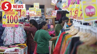 Deepavali shopping goes full swing in Little India Brickfields [upl. by Takashi211]