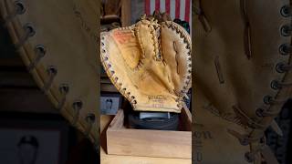 Wilson A2710 First Base Mitt mlb littleleague baseball vintage upcycling baseballglove [upl. by Etnovahs497]