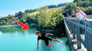 GIOVANNI SI E LANCIATO DAL PONTE  😱  by Charlotte M [upl. by Idette686]