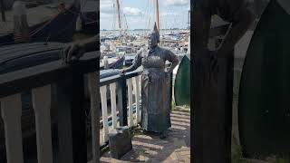 🇳🇱 Volendam Netherlands Statue TravelwithHugoF statue volendam netherlands [upl. by Halfon]