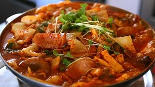 Army base stew Budaejjigae 부대찌개 [upl. by Eanahs387]