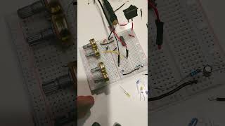 40106 Basic Voltage Controlled Oscillator synthdiy diyelectronics diymusic analog [upl. by Goeselt]