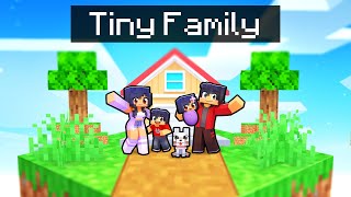 Having a TINY FAMILY in Minecraft [upl. by Ainoek]