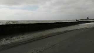 Quand la mer déborde à SaintVaastLaHougue  Grande marée du siècle  Mars 2015 [upl. by Ahseikan729]