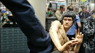 SDCC 2019 Blitzway Bruce Lee Statue [upl. by Ainsworth]