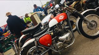 FIVE MINUTES of Motorcycle Heaven KEMPTON PARK Bike Autojumble BSA Triumph HONDA Moto Guzzi FOR SALE [upl. by Edmee866]