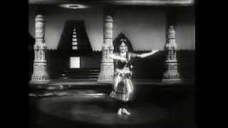 Vyjayanthimala Bharatanatyam Dance New Delhi 1956 [upl. by Ellicul]