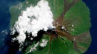 Kīlauea Summit Eruption — Lava Returns to Halemaʻumaʻu [upl. by Ahusoj]