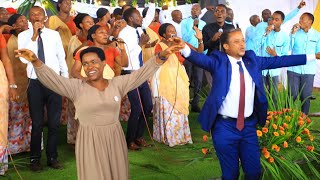 BANA NA JEHOVAHJIREH CHOIR MU GITERANE CYIVUGABUTUMWA KURI ADEPR GIHUNDWE 02122023 [upl. by Klemperer]