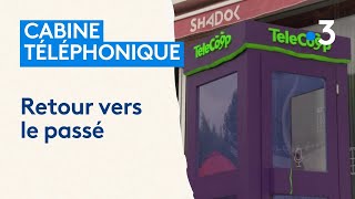 La cabine téléphonique pour enrayer laddiction au smartphone quotc’est le téléphone d’avenirquot [upl. by Culosio]