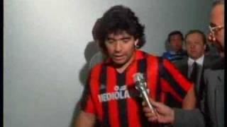 Maradona con la maglia di Franco Baresi  1 Ottobre 1989 [upl. by Yukio248]