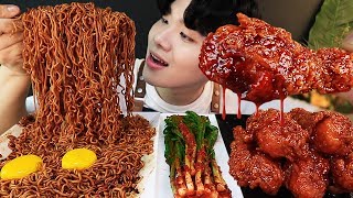 ASMR MUKBANG 트러플 짜파게티 amp 양념 치킨먹방 TRUFFLE OIL BLACK BEAN NOODLES amp FRIED CHICKEN EATING SOUND Gà [upl. by Nylcoj]