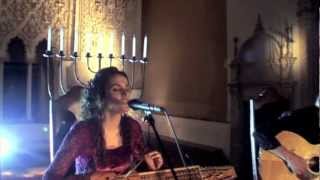 ANA ALCAIDE Y ARRELUMBRE from sephardic wedding song Sinagoga in Toledo [upl. by Nyrhtac775]