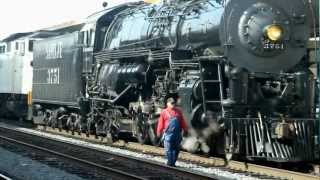 HD RARE VIEW OF STEAM LOCOMOTIVE SANTA FE 3751 [upl. by Mercie]