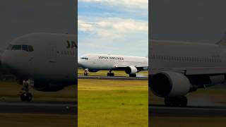 【日本航空】B767300阿蘇くまもと空港着陸 日本航空 b767 熊本空港 阿蘇 [upl. by Adnol]