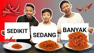 TANTANGAN MAKANAN PEDAS SEDIKIT SEDANG ATAU BANYAK😱  Mikael TubeHD [upl. by Drue706]