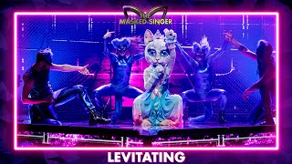 Miss Poes  ‘Levitating’  Aflevering 1  The Masked Singer  VTM [upl. by Manlove531]