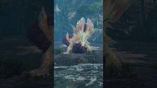 Mizutsune Eating Fish shorts mhrisesunbreak youtubepartner [upl. by Fabian]