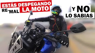 Así se DESPEGA una MOTO CORRECTAMENTE [upl. by Avrom]