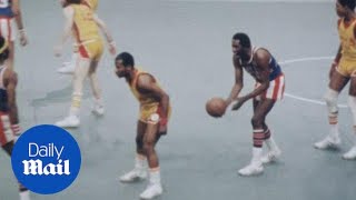 Harlem Globetrotter legend Meadowlark Lemon in action in 1977  Daily Mail [upl. by Sonstrom]