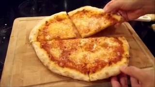 Pizza bagt i ovn på bagestål på 45 minut [upl. by Drescher]