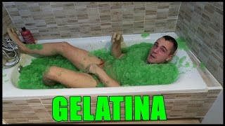 7 SOBRES DE GELATINA EN LA BAÑERA [upl. by Ecnarretal450]