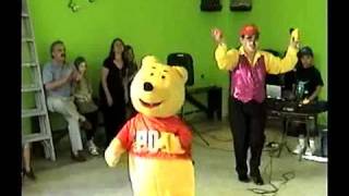 Pooh se cae y niños le hacen bolita con Duglinavi [upl. by Finlay554]