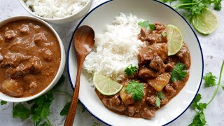 Slow Cooker Massaman Curry Recipe [upl. by Dewain]