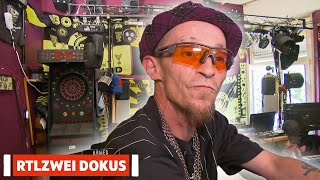 HobbyDJ anstatt arbeiten zu gehen  Armes Deutschland  RTLZWEI Dokus [upl. by Hsekar594]