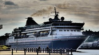 Fred Olsen Cruise ship Balmoral River Tyne [upl. by Auginahs]